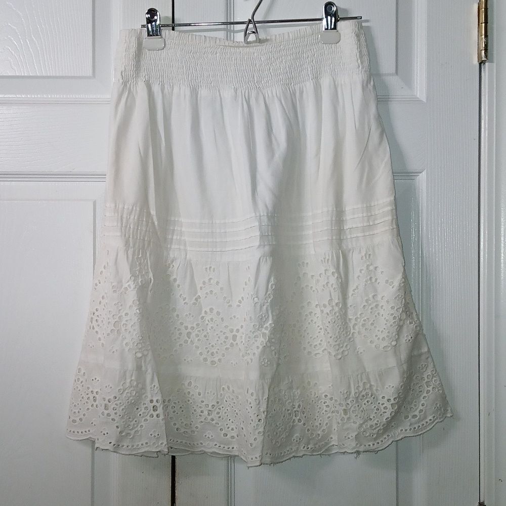 Maurices  white eyelet pull on casual summer party skirt  Sz S NWOT